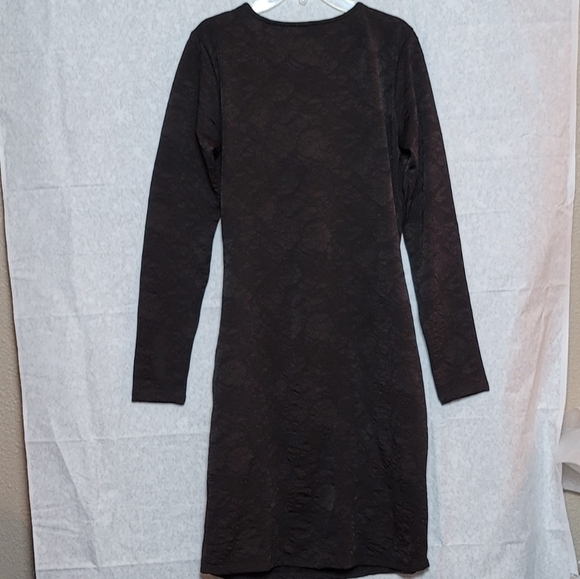 São Paulo Wrap Dress - Picture 2 of 9